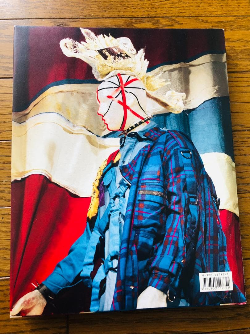 AngloMania アングロマニア:英国ファッションにおける伝統と違反