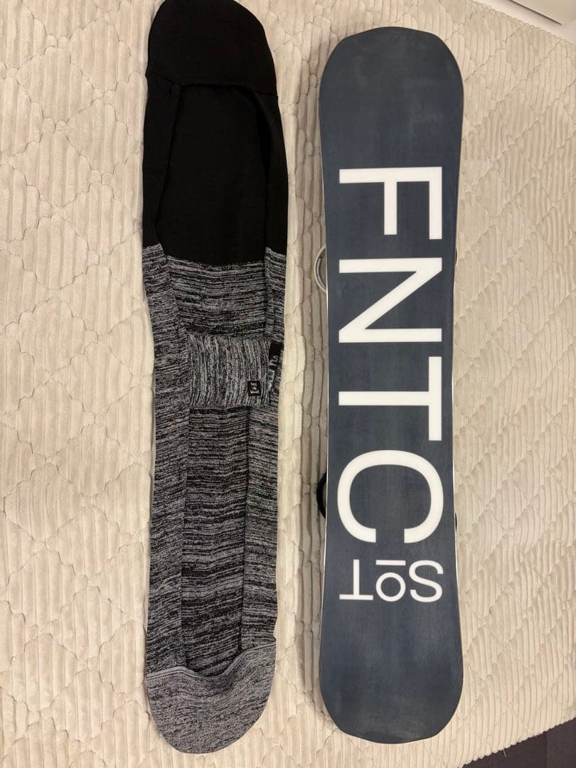 本日特別価格　美品スノーボード3点セット　FNTC &FLUX &RIDE
