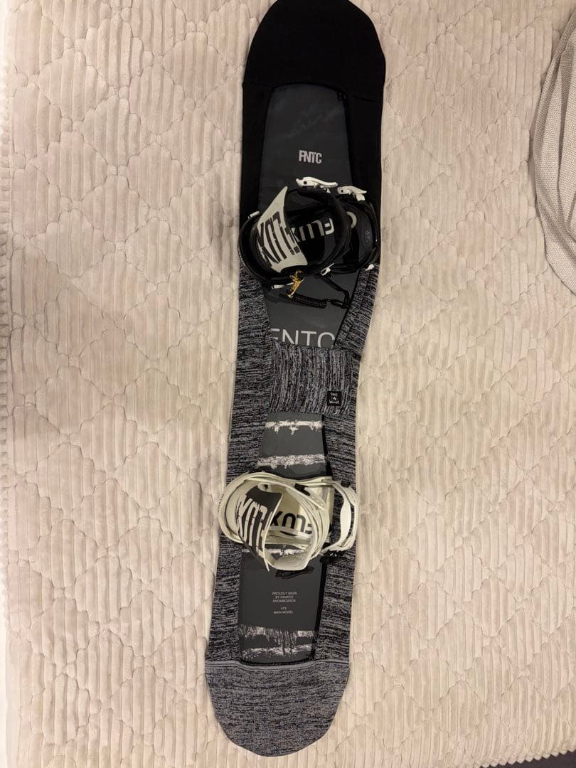 本日特別価格　美品スノーボード3点セット　FNTC &FLUX &RIDE