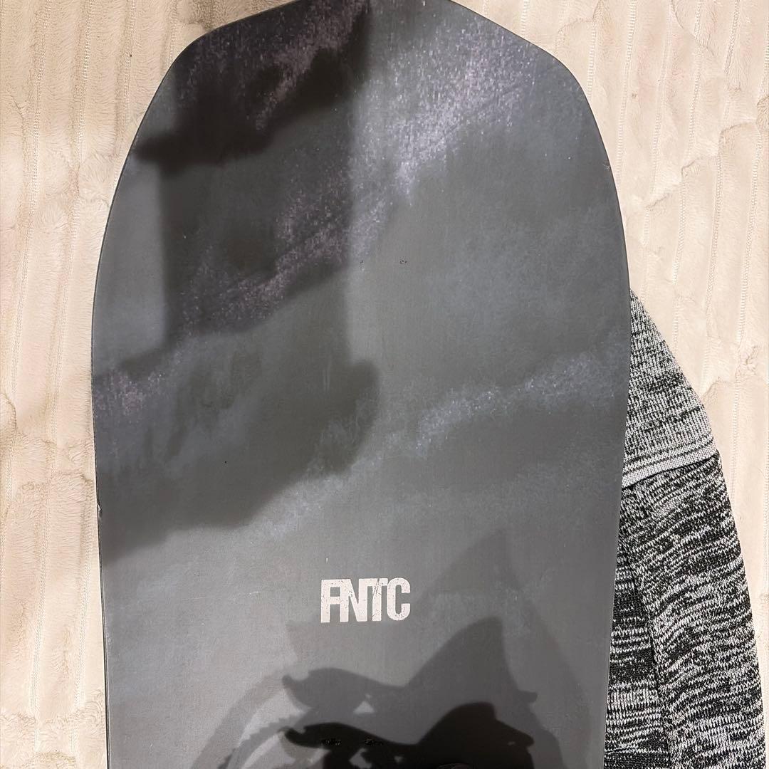 本日特別価格　美品スノーボード3点セット　FNTC &FLUX &RIDE