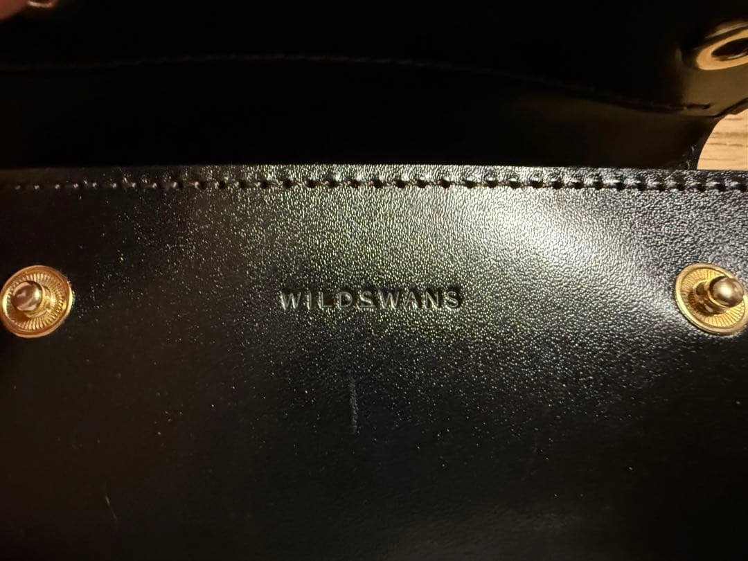 ワイルドスワンズ　バーン　サドル　ブラック