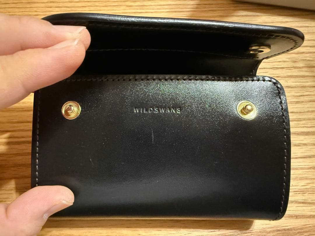 ワイルドスワンズ　バーン　サドル　ブラック