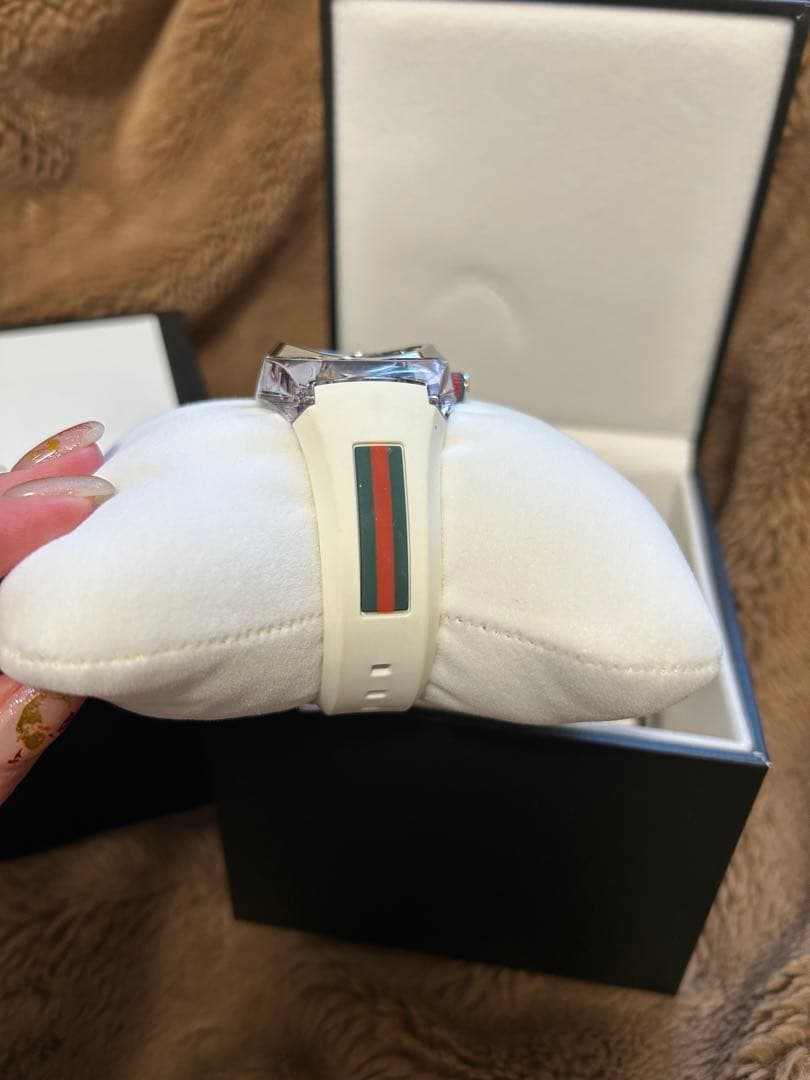 GUCCI 腕時計 クォーツ ホワイト