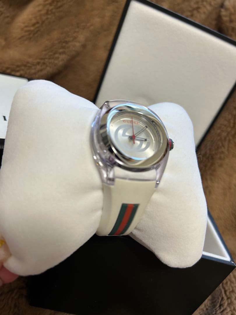 GUCCI 腕時計 クォーツ ホワイト