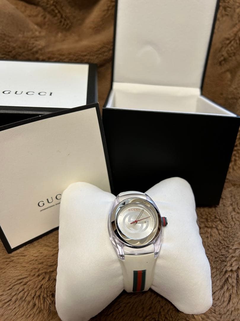 GUCCI 腕時計 クォーツ ホワイト