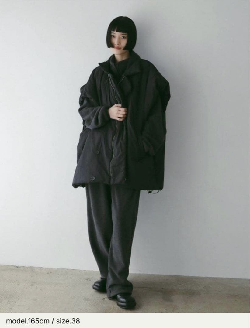 ほぼ未使用品　アンヌーク　anukeボリュームオーバーベスト　ブラック　38