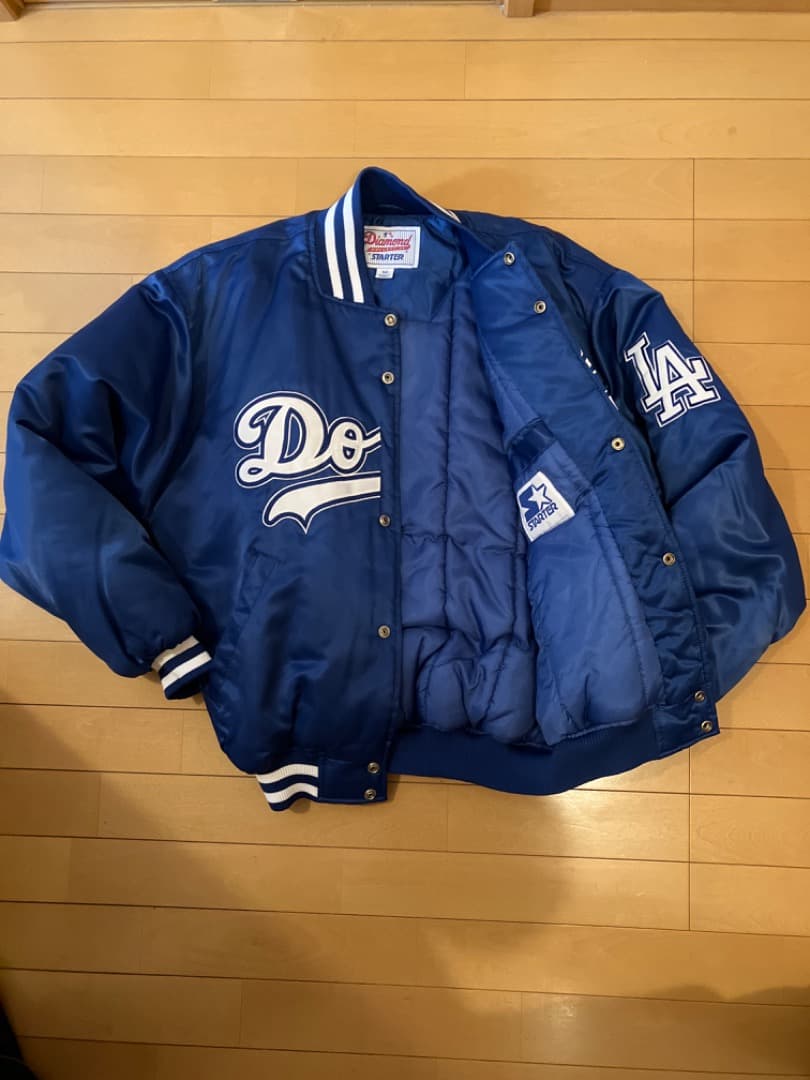 美品　ロサンゼルスドジャース　スタジアムジャンパー　スターター