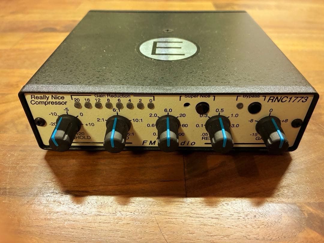 FMR Audio RNC1773E コンプレッサー