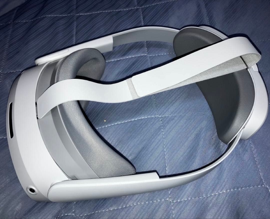 (にじます)PICO4 Ultra & Motion Tracker