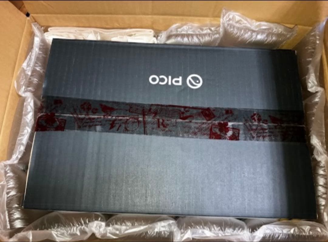 (にじます)PICO4 Ultra & Motion Tracker