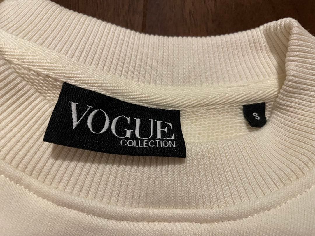 文太さま専用　新品　VOGUE ロゴ刺繍スウェット　クリーム　Sサイズ