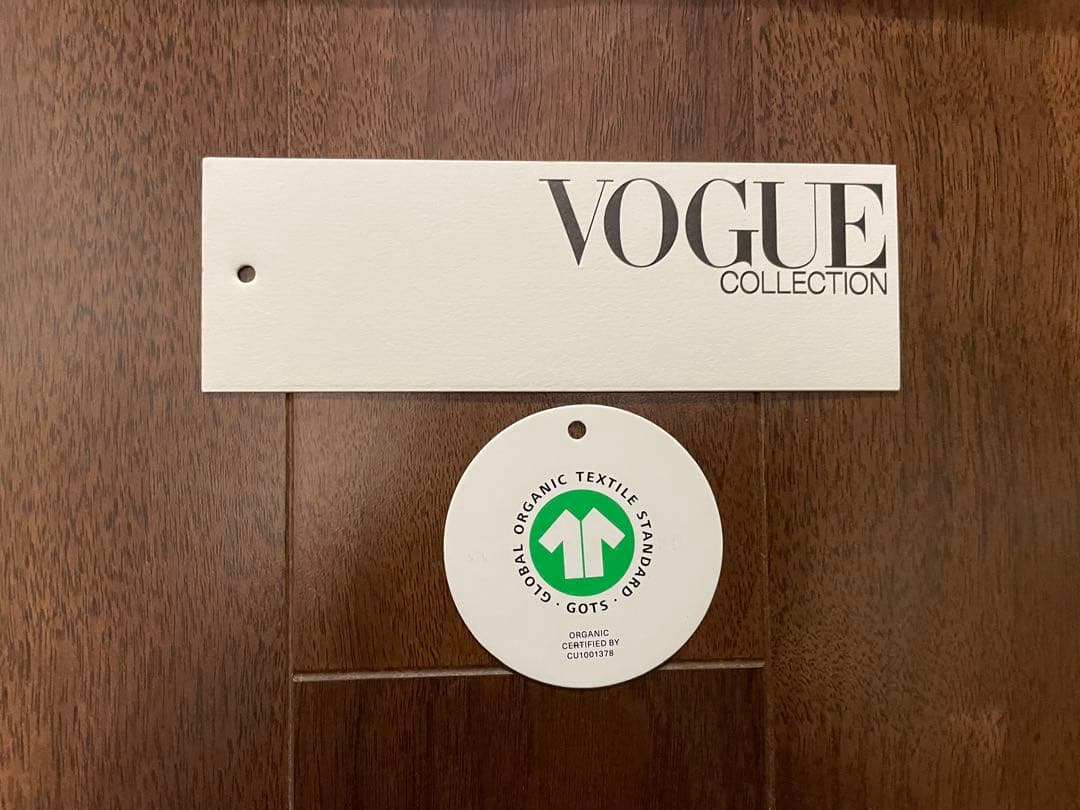 文太さま専用　新品　VOGUE ロゴ刺繍スウェット　クリーム　Sサイズ