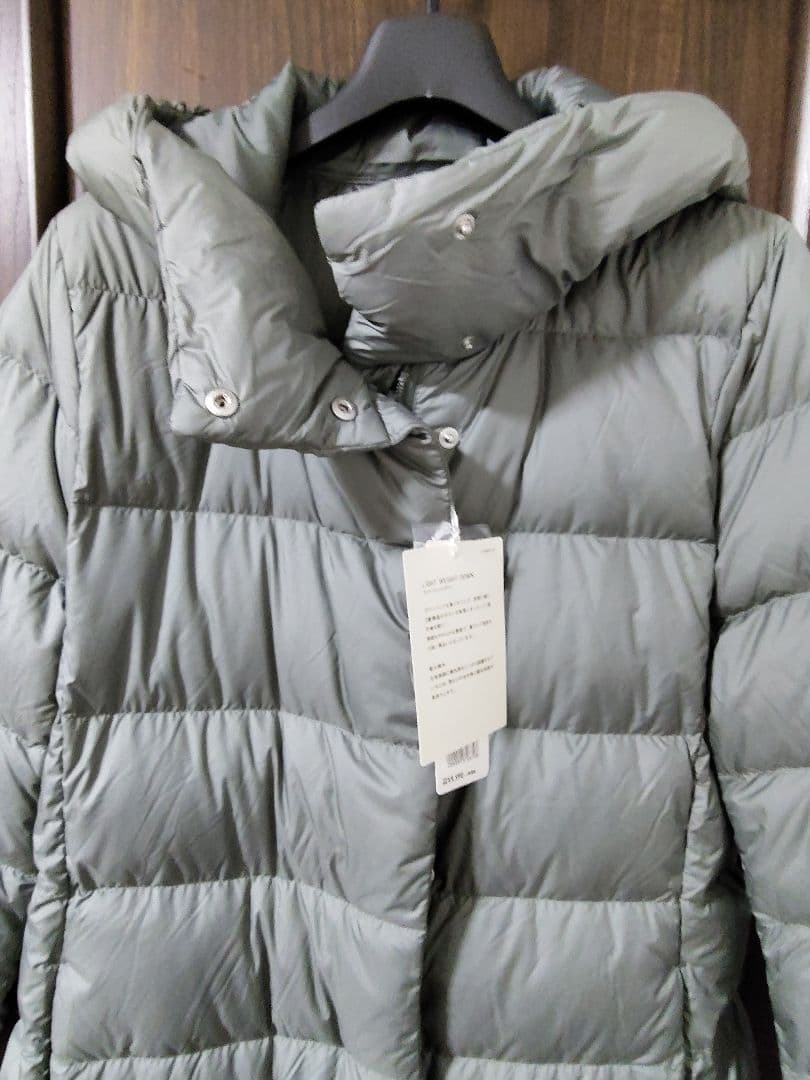 新品未使用　ユニクロ　 ライトウェイトダウンフーデットコート M　ロングコート