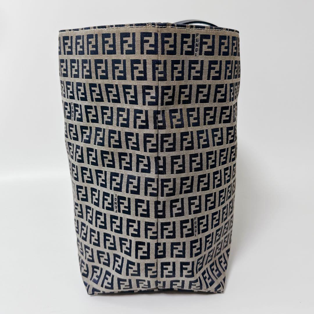 【24時間以内発送】FENDI ズッキーノ FF柄 キャンバス トート バッグ