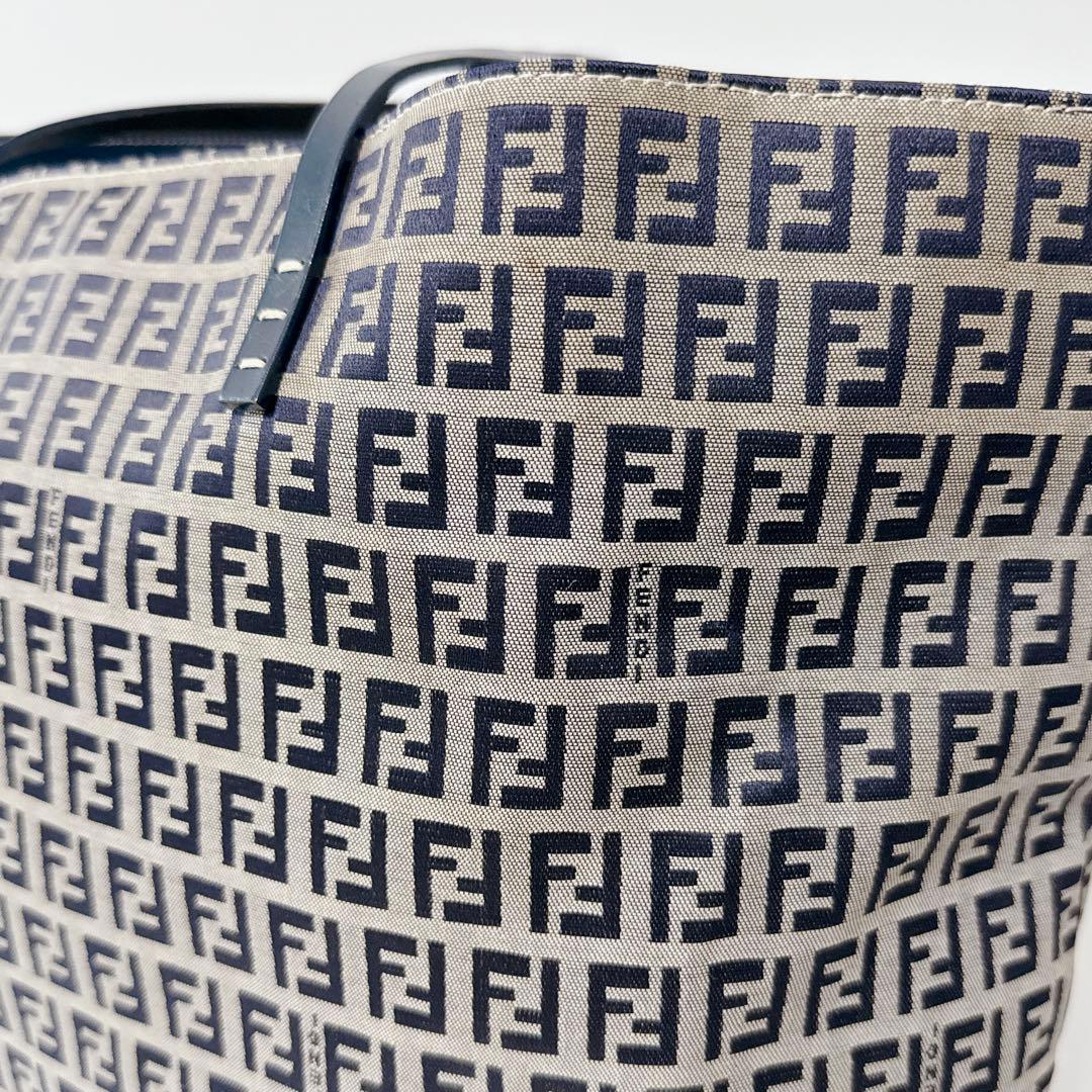 【24時間以内発送】FENDI ズッキーノ FF柄 キャンバス トート バッグ