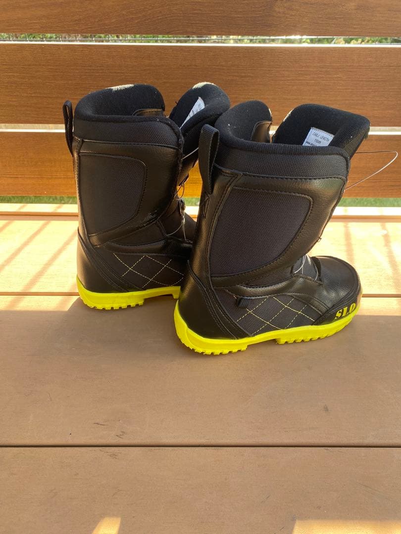 SLQジュニアスノボード3点セット　ボード+ビンディング+ブーツ　子供用