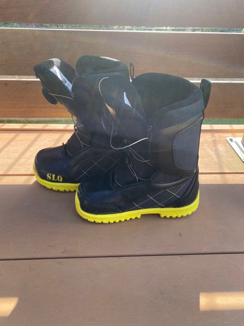SLQジュニアスノボード3点セット　ボード+ビンディング+ブーツ　子供用