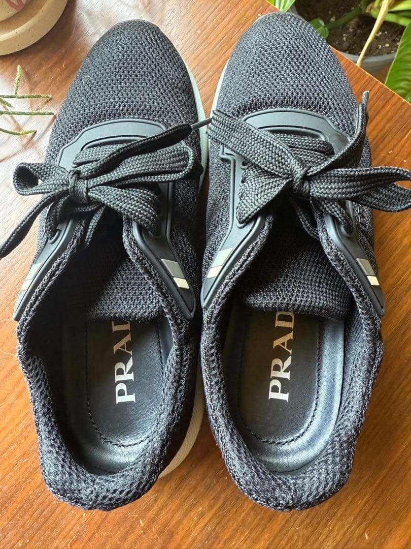PRADA ブラックメッシュスニーカー