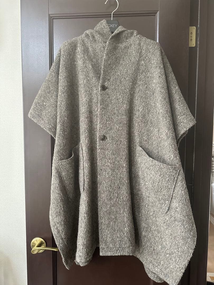 ネストロ-ブ　ブリティッシュポンチョウ－ルコ－ト+ニット手袋