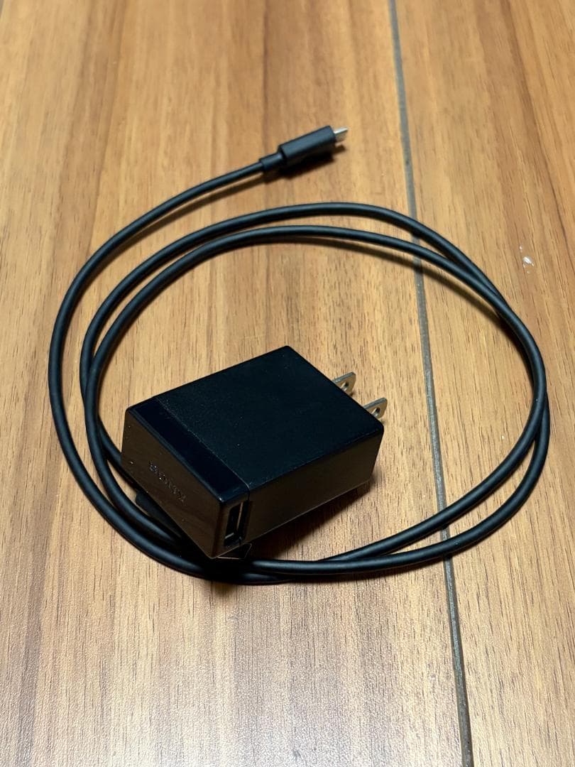 Xperia Z4 Tablet SGP712 純正BKB50 キーボード付