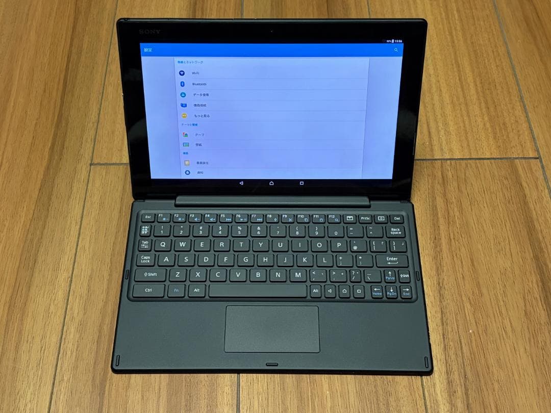 Xperia Z4 Tablet SGP712 純正BKB50 キーボード付