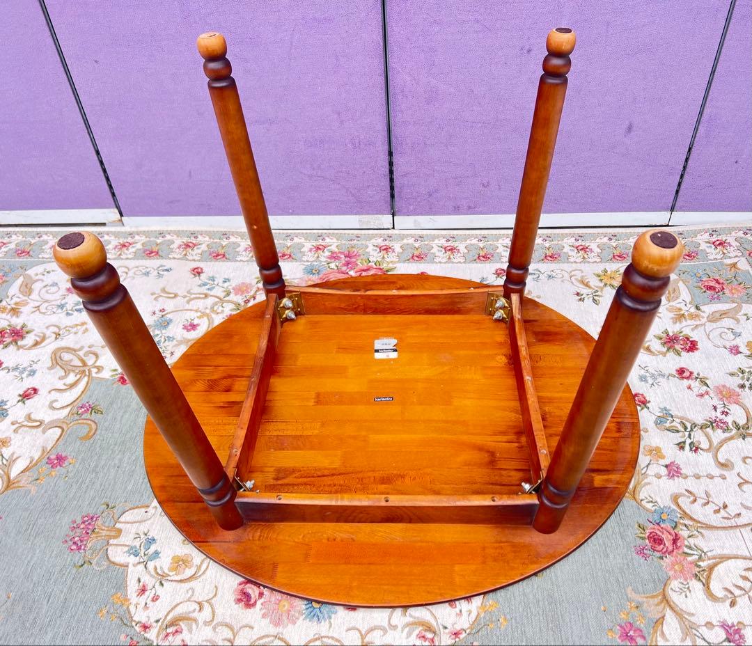 オールドカリモクコロニアルダイニングテーブルと椅子、馬車の彫刻入り