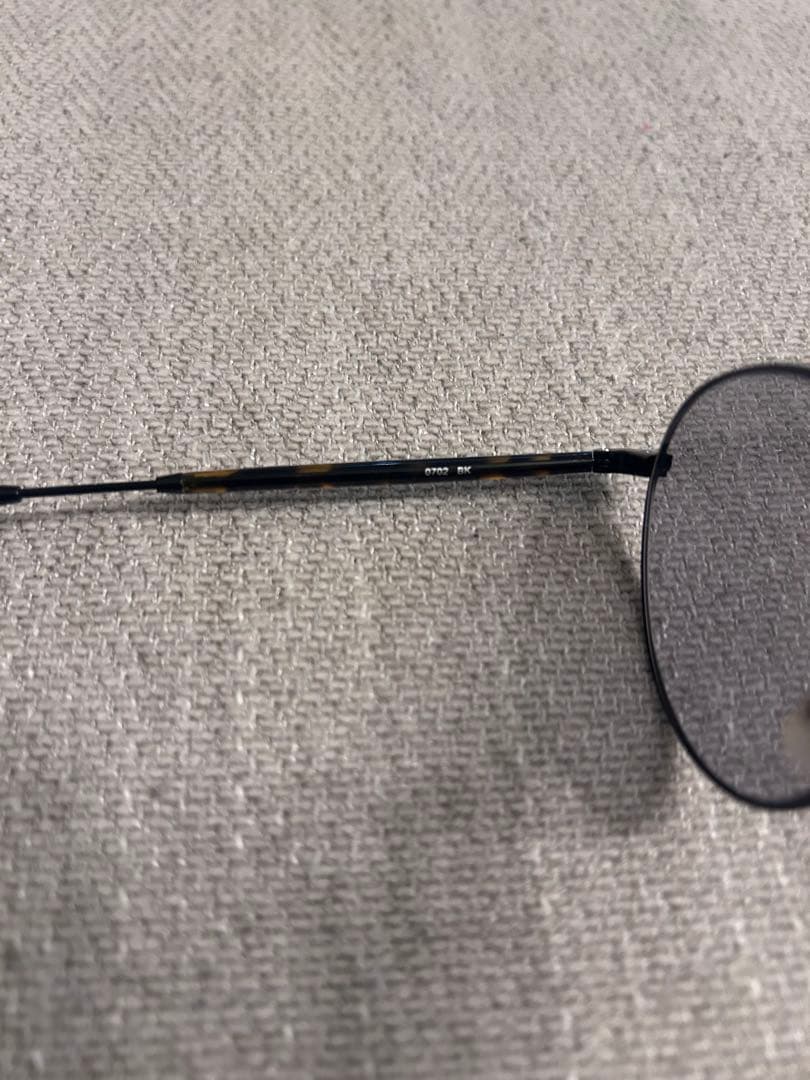 金子眼鏡　ブラックラウンドサングラス