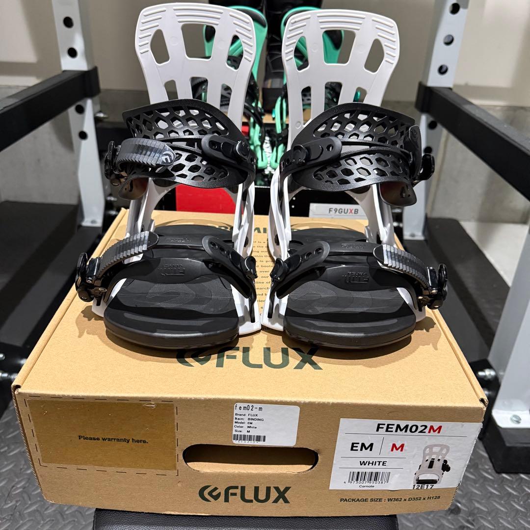 FLUX EM02M ホワイト 21-22