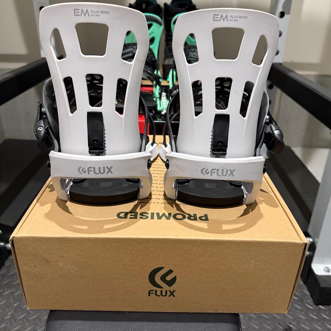 FLUX EM02M ホワイト 21-22