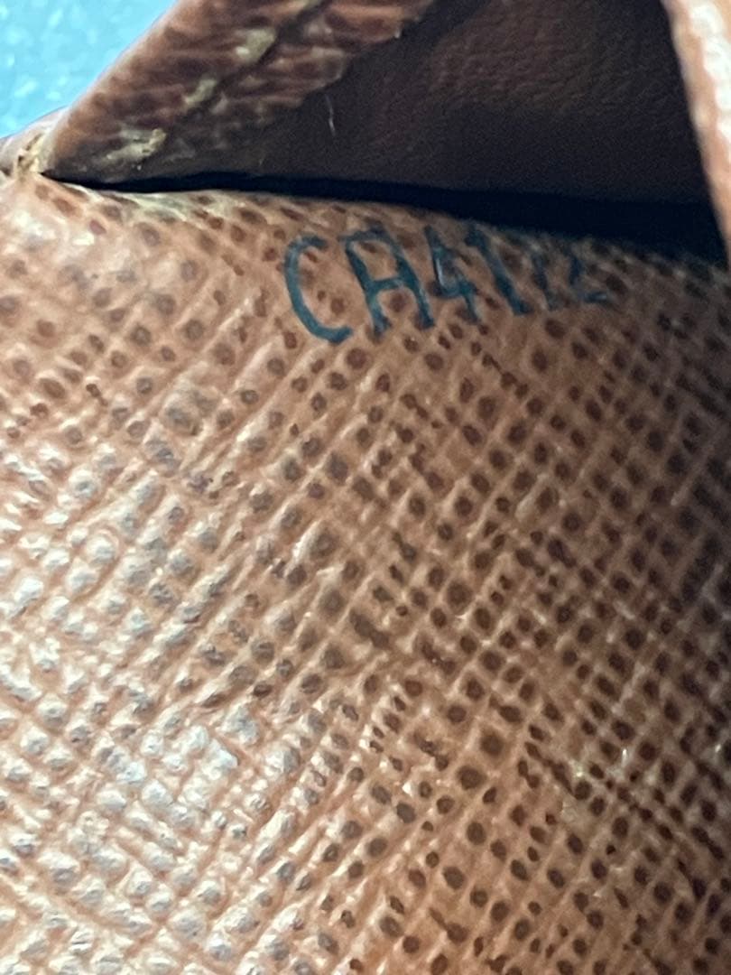 C0203)ルイヴィトン モノグラム 二つ折り財布