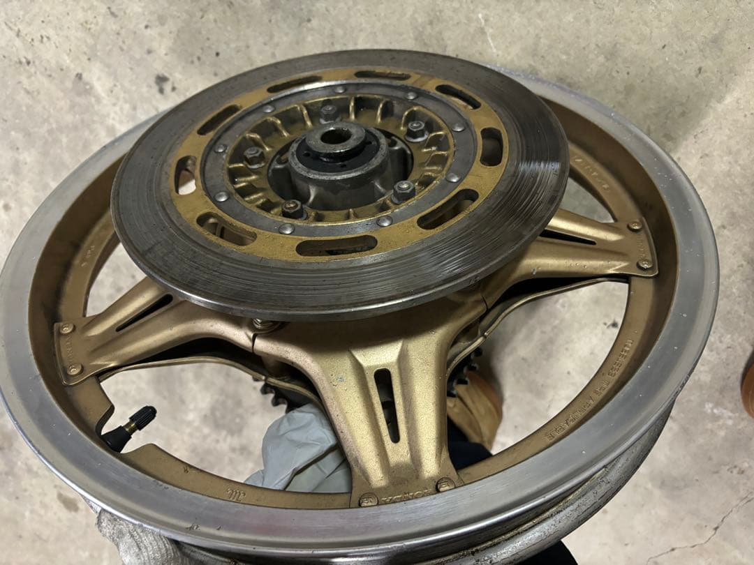 cb750f 純正コムスターホイール