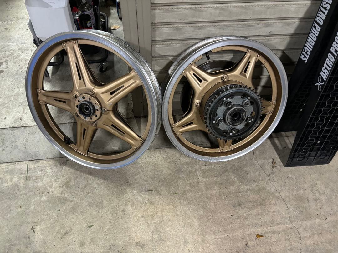 cb750f 純正コムスターホイール