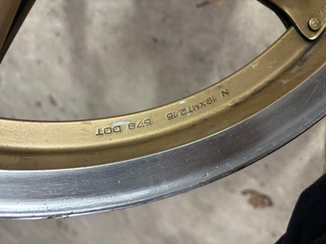 cb750f 純正コムスターホイール