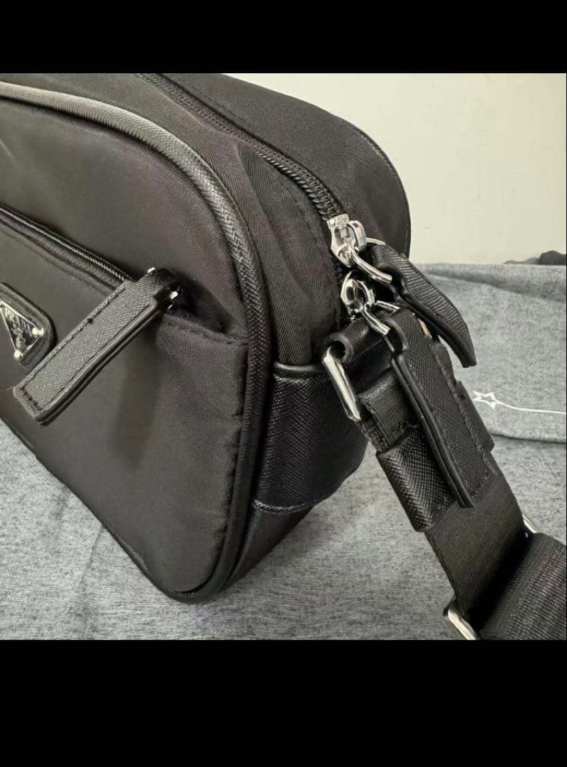 【翌日発送】PRADAショルダーバッグ　ノベルティ　新品