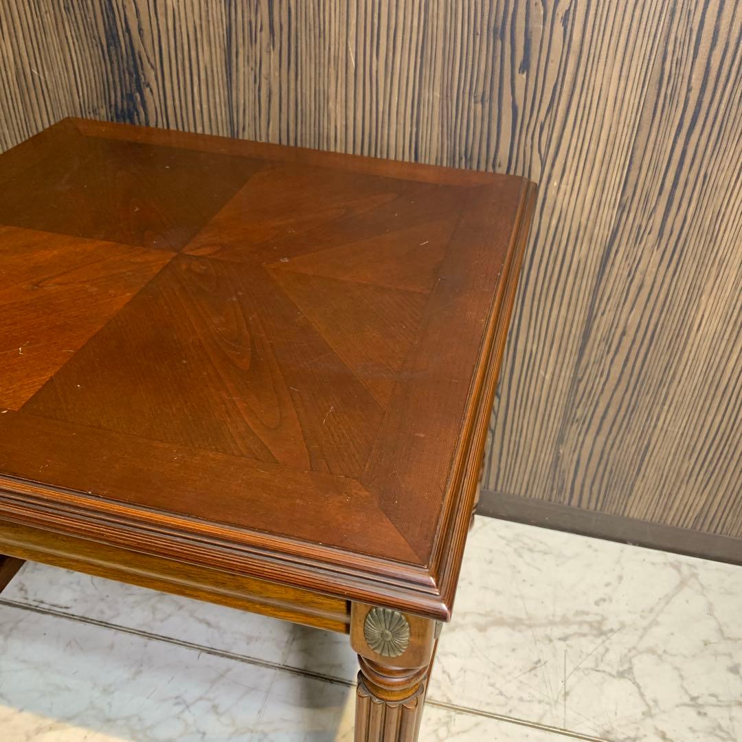 クラシック木製サイドテーブル