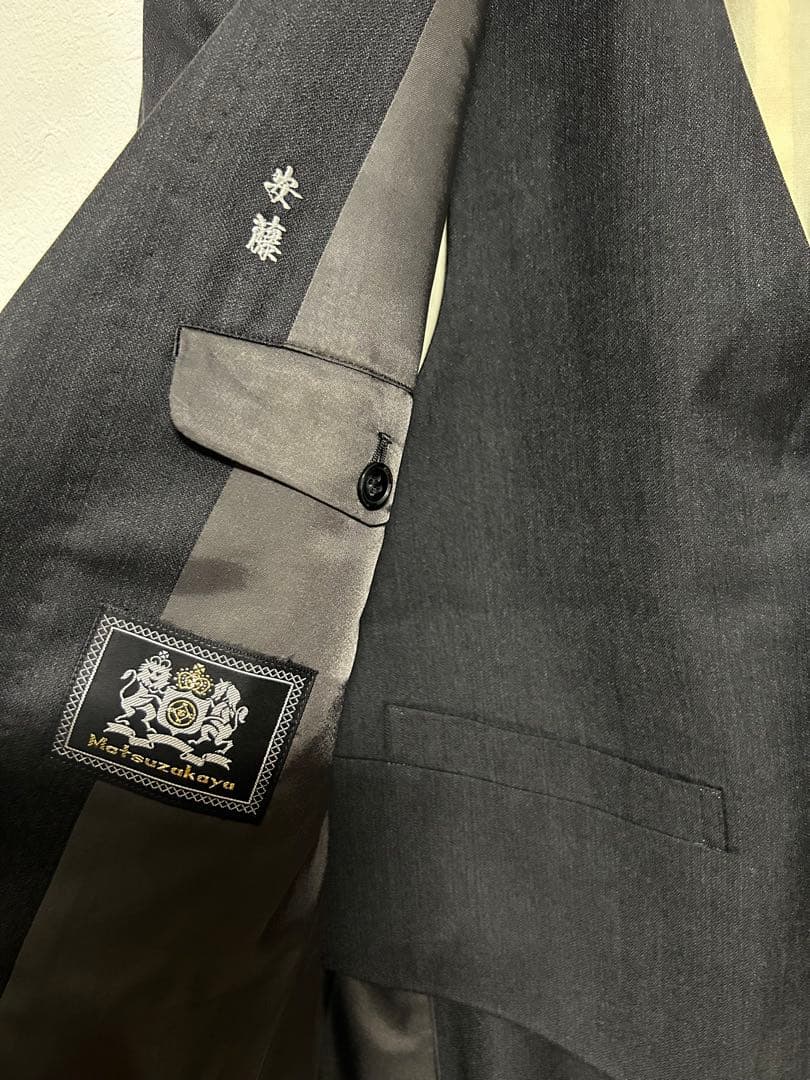 GIVENCHY メンズスーツ　3点セットベスト付き (Matsuzakaya)