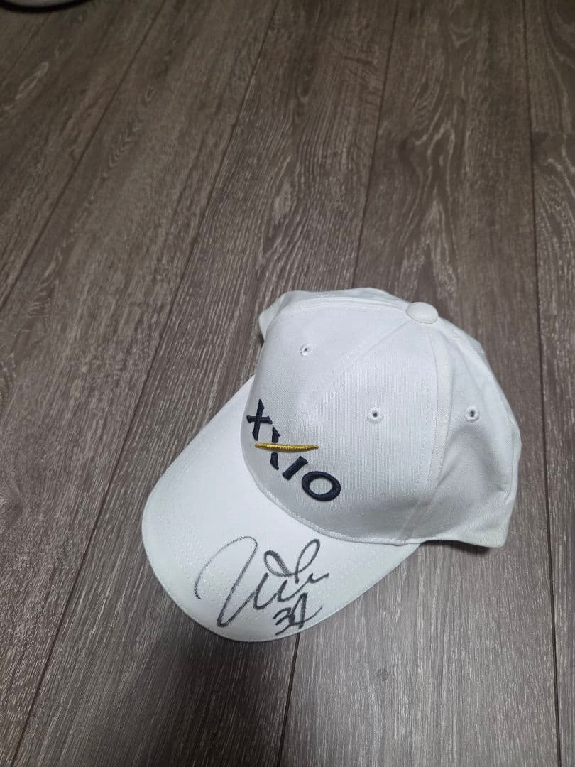 ゴルフ　キャップ XXIO 古閑美保　サイン