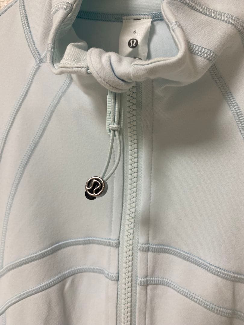 ルルレモン Define ジャケット Nulu 6 水色 Lululemon