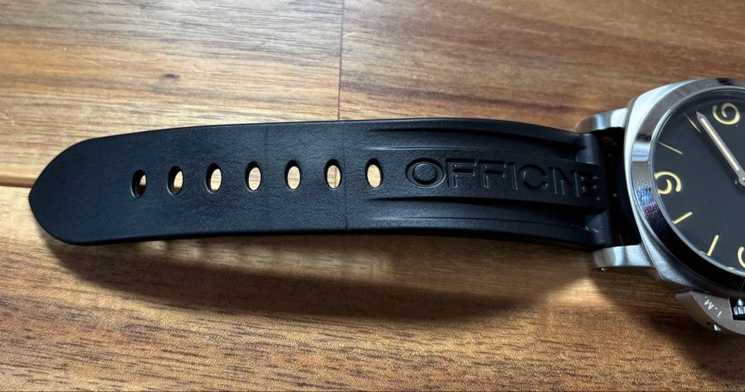 正規品 OFFICINE PANERAI パネライ ラバーベルト ブラック腕時計