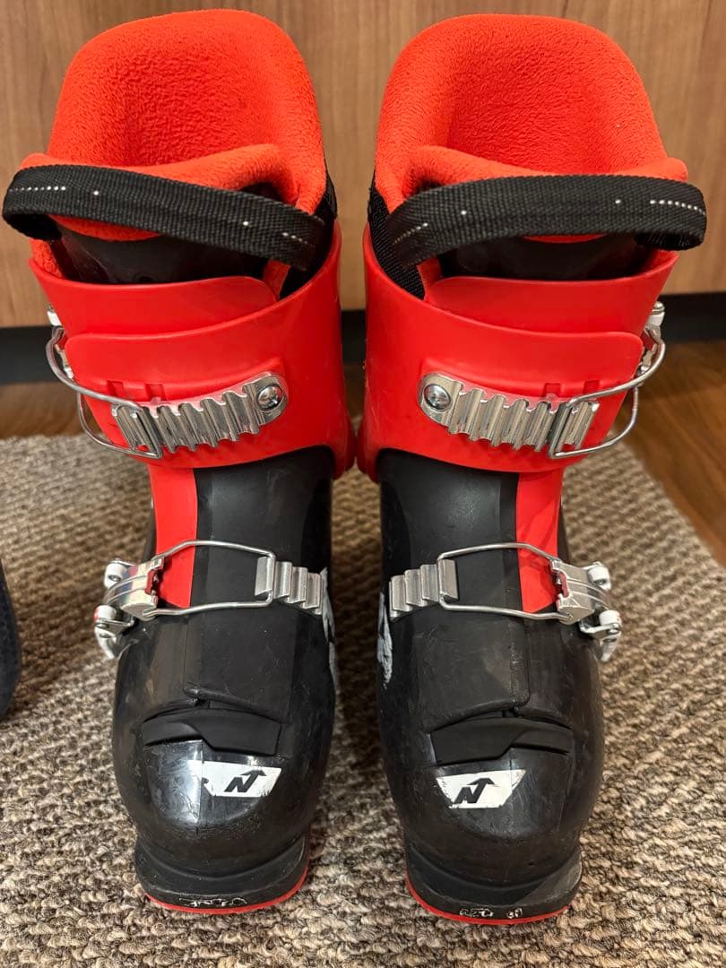 ROSSIGNOL HEROJUNIOR とNORDICA SPEED 2ブーツ