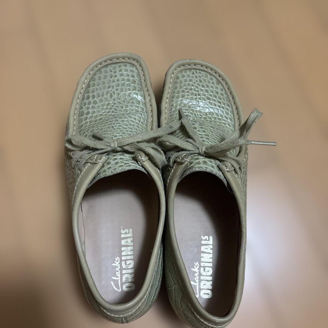 Clarks Originals クロコダイル風ローファー