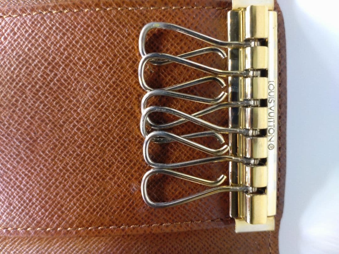 ルイヴィトン ミュルティクレ6 モノグラム キーケース　M62630