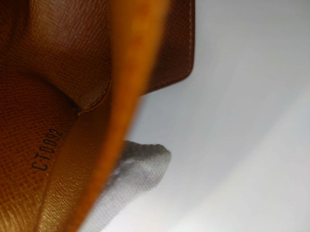 ルイヴィトン ミュルティクレ6 モノグラム キーケース　M62630