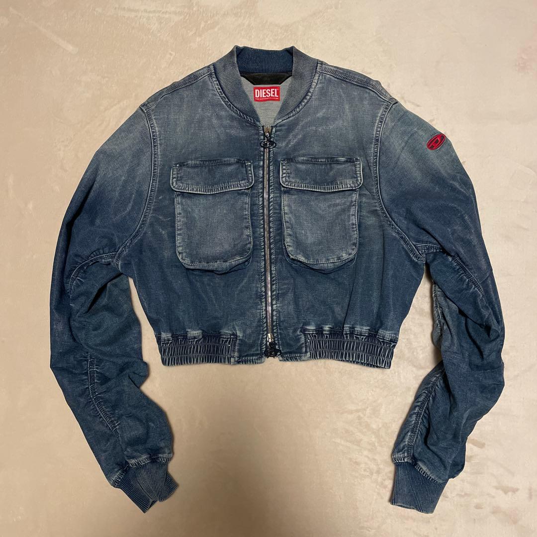 【DIESEL】今季デニムボンバージャケット　ロゴ　ルセラフィム　ユンジン着用♡