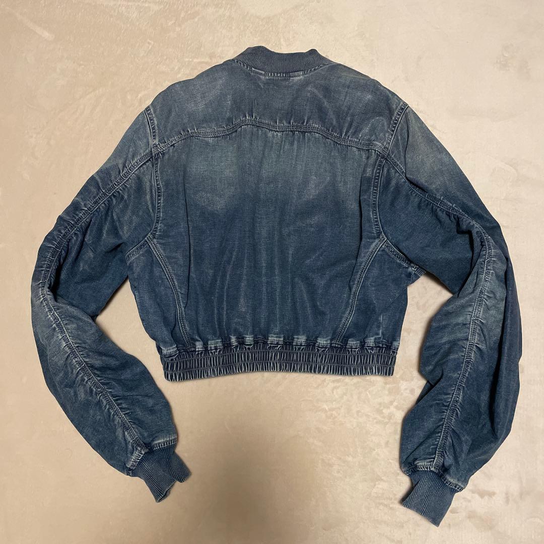 【DIESEL】今季デニムボンバージャケット　ロゴ　ルセラフィム　ユンジン着用♡