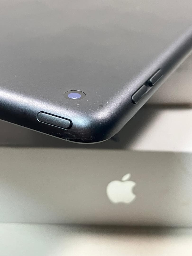 iPad 7世代　128GB グレー　WI-FI カバーガラス付