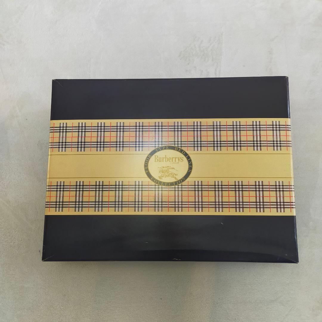 未使用品　BURBERRYS　ウール100%　純毛毛布　西川産業製