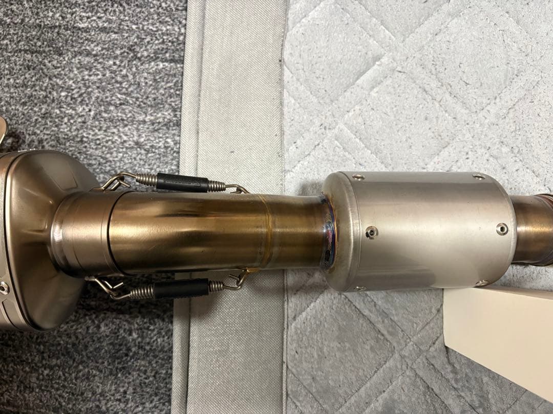 CBR1000RR-R 2020年式に取付　アクラポビッチ　スリップオンマフラー