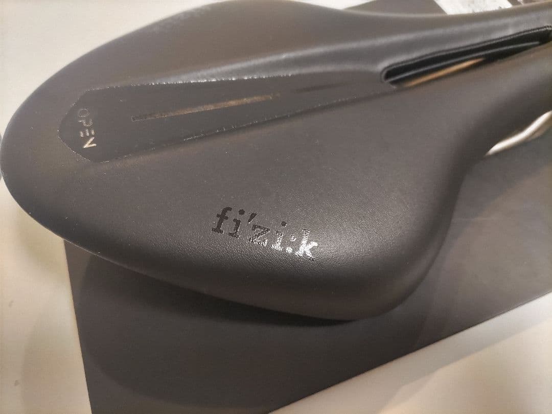 fizik ARIONE R3 サドル（フィジーク）
