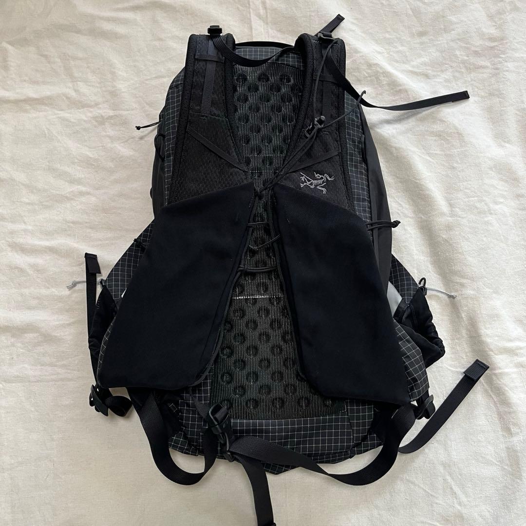 ARC'TERYX エアリオス18 25AW バックパック　黒　アークテリクス